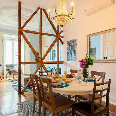 Bairro Alto 3 Bedroom Patio Flat! Lisboa Екстериор снимка