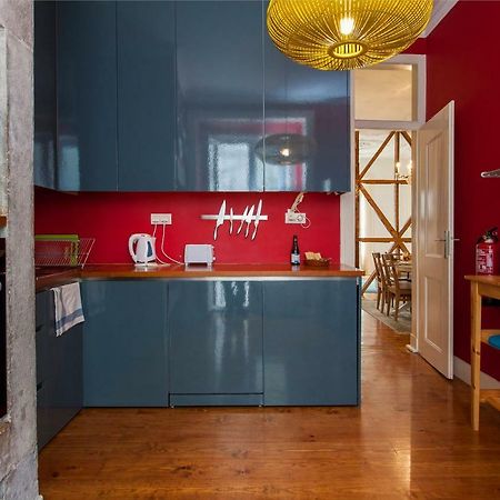 Bairro Alto 3 Bedroom Patio Flat! Lisboa Екстериор снимка