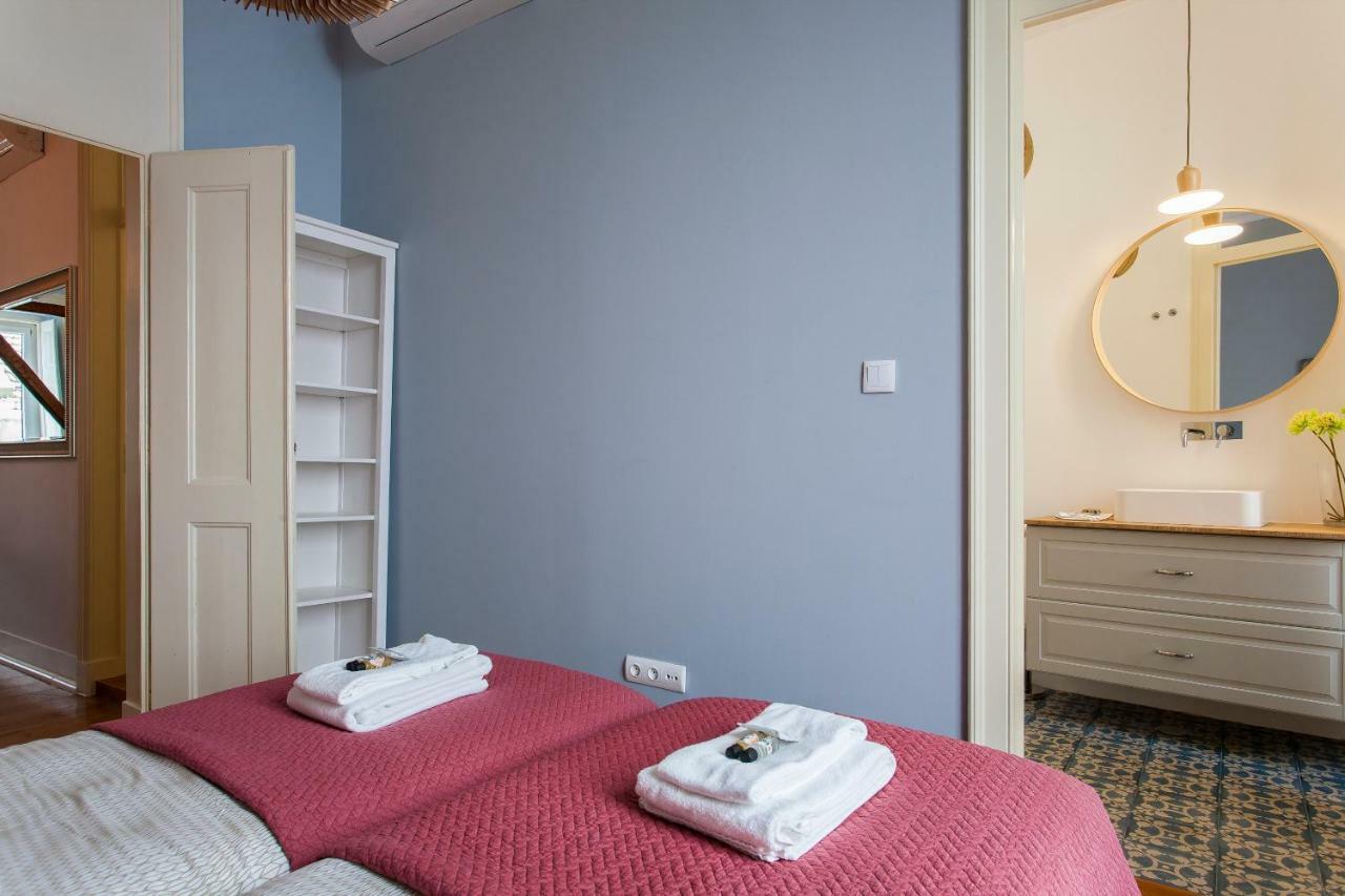 Bairro Alto 3 Bedroom Patio Flat! Lisboa Екстериор снимка