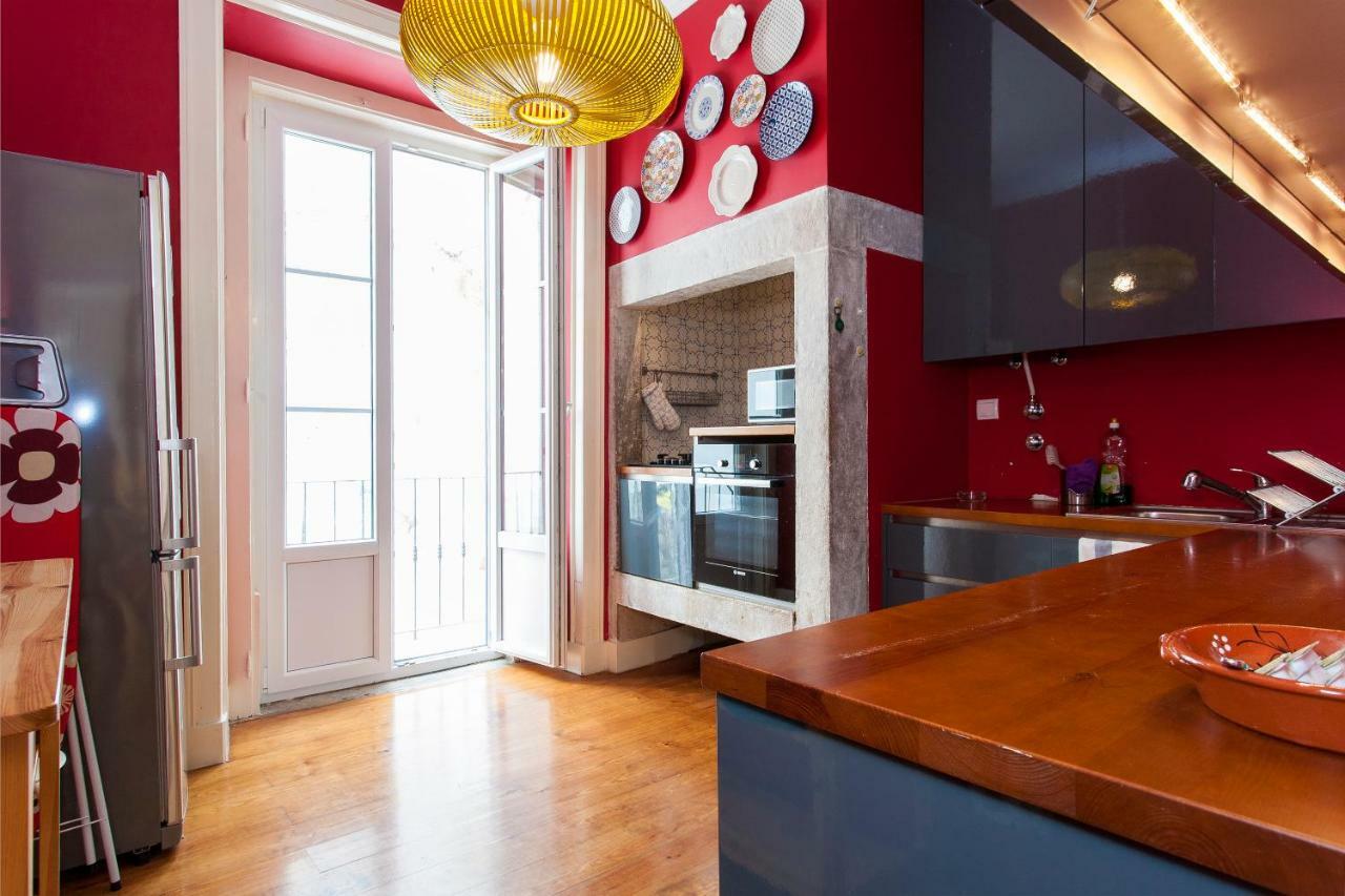 Bairro Alto 3 Bedroom Patio Flat! Lisboa Екстериор снимка